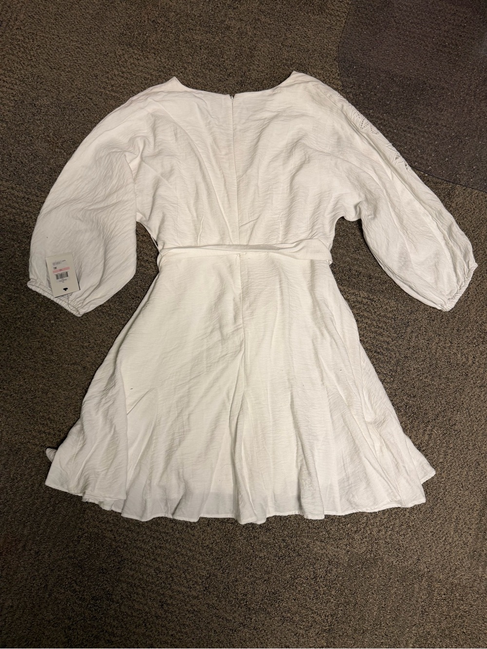 DKNY White Embroidered Long Sleeve Wrap Dress - Picture 4 of 6